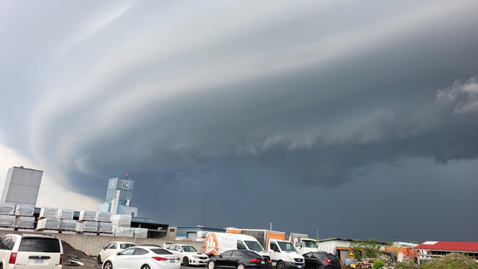 Ripe recipe for severe weather in Ontario, Quebec means more storms possible