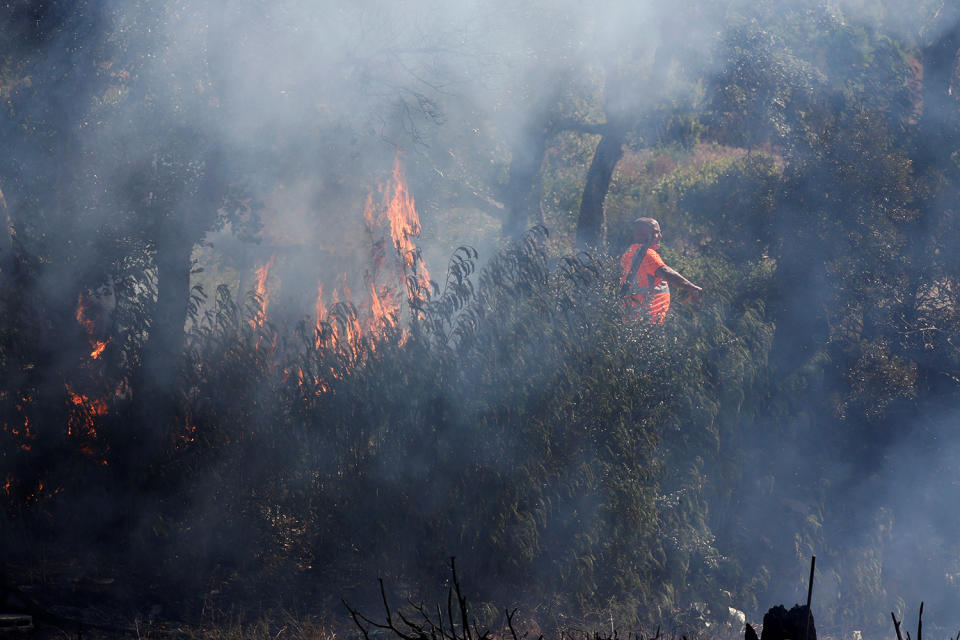 Wildfires force French Riviera evacuations