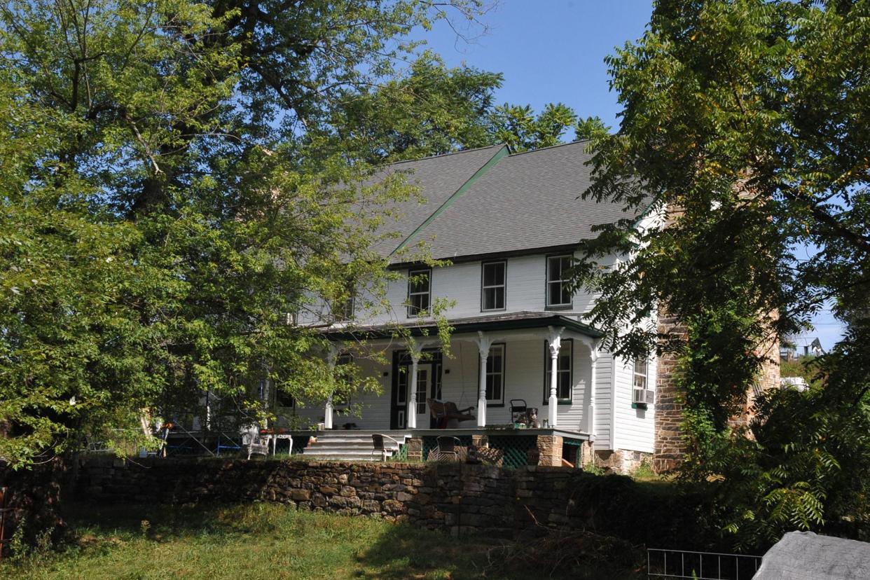 Snodgrass Tavern, West Virginia