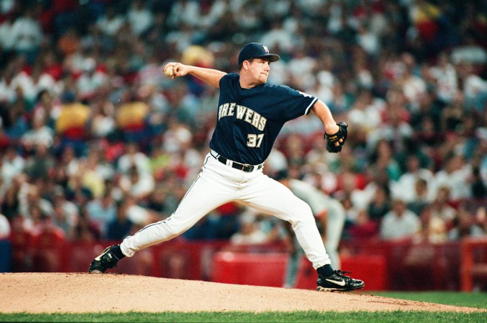 MILWAUKEE, WI - SEPTEMBER 19: Steve Woodard of the Milwaukee Brewers pitches against the St. Louis Cardinals at Miller Park on September 19, 1998 in Milwaukee, Wisconsin. (Photo by Sporting News via Getty Images via Getty Images) 