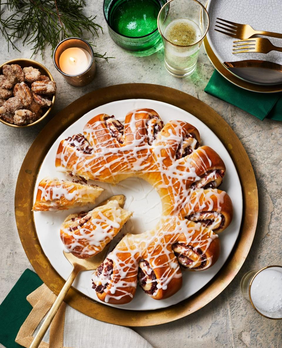 Christmas Sweet Roll Wreath