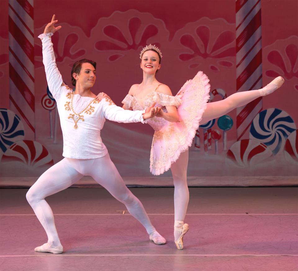 David Block as the Cavalier and Erin Waggoner as the Sugar Plum Fairy in Alabama River Region Ballet's "The Nutcracker"