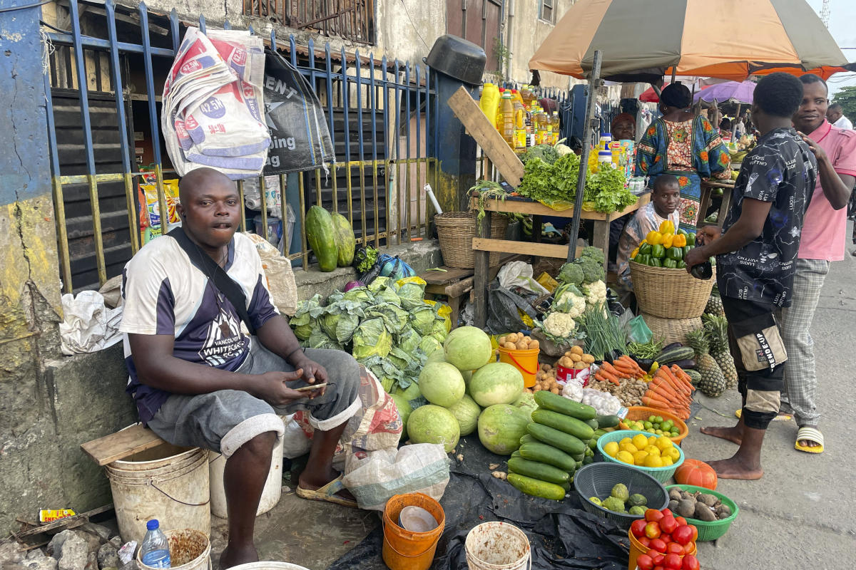 Photo of Nigérijský prezident predstavuje plán výdavkov vo výške 34 miliárd dolárov, ktorý uprednostňuje hospodárstvo a bezpečnosť