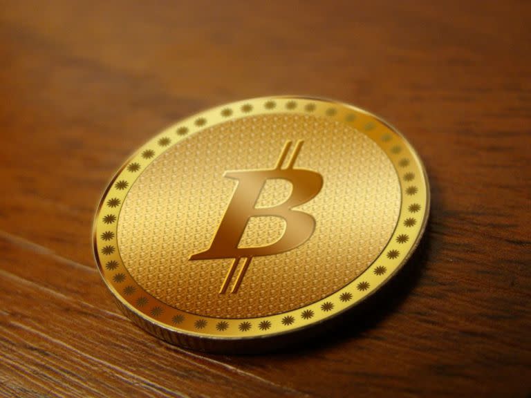 Las empresas devolverán el 50% del valor del pasaje en bitcoin
