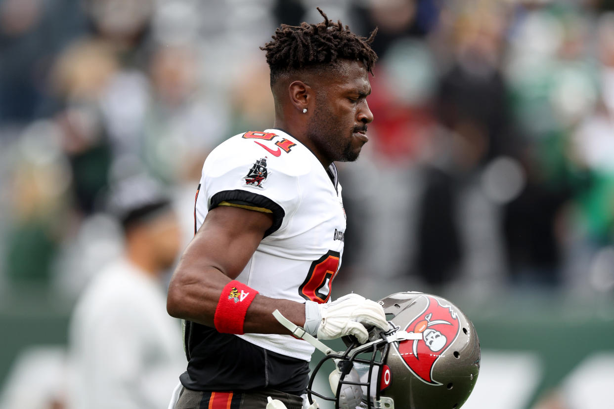 EAST RUTHERFORD, NEW JERSEY - JANUARY 02:  Antonio Brown #81 of the Tampa Bay Buccaneers looks on against the New York Jets during the game at MetLife Stadium on January 02, 2022 in East Rutherford, New Jersey. (Photo by Elsa/Getty Images)