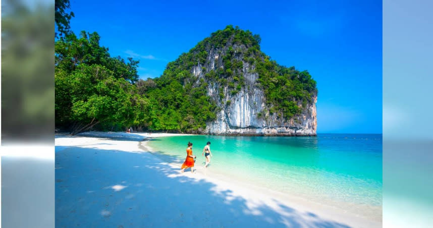 泰國一直都是國人嚮往的旅遊目的地，其中普吉島為泰國南部最大的海島，碧海藍天、海島風情、多元的水上活動，成為旅客度蜜月、放鬆身心的度假首選。圖為割喉島。（圖／燦星旅提供）