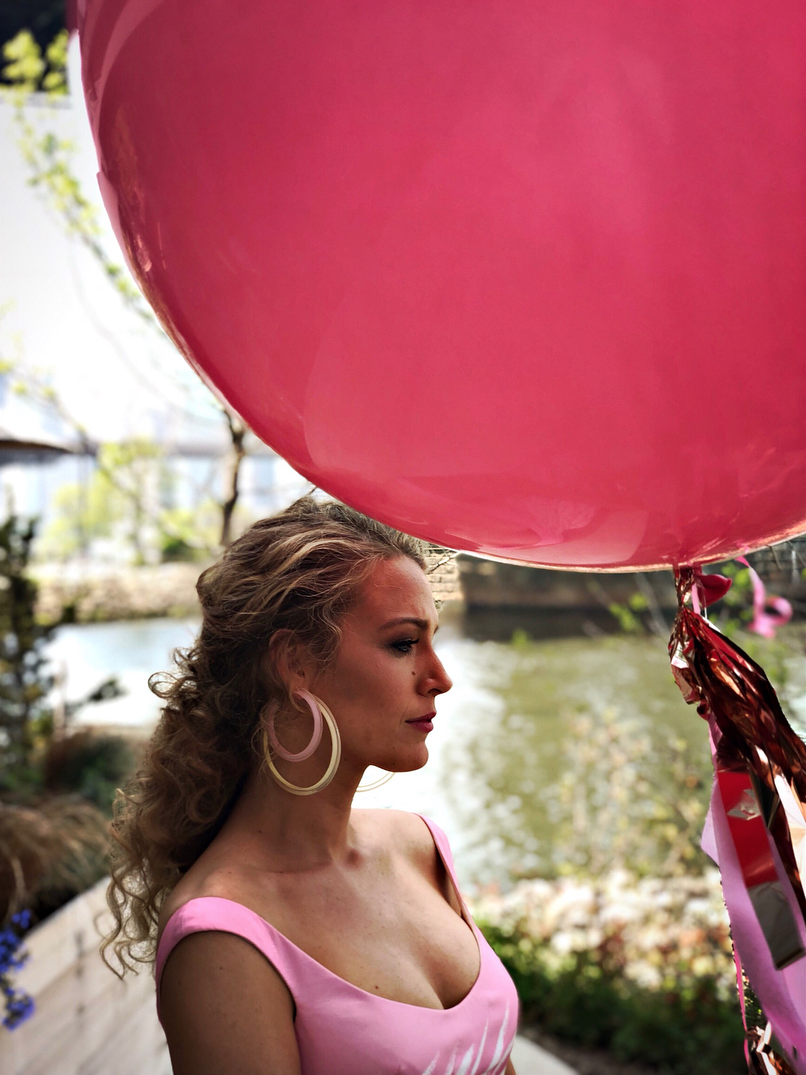 <p>Blake Lively layers the large and medium jelly hoop earrings by Alison Lou in white and pink. (Photo: Instagram/Blake Lively) </p>