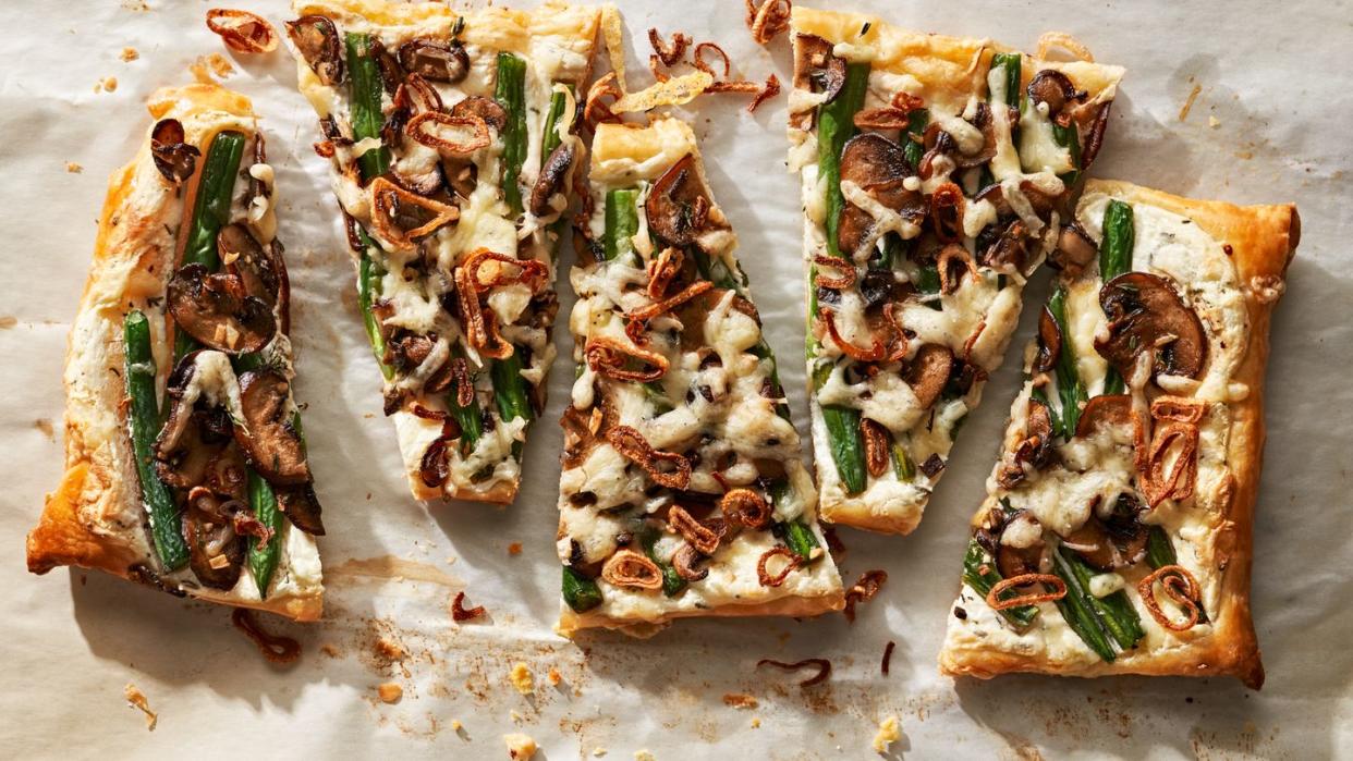 cheesy green bean and mushroom tart with crispy shallots