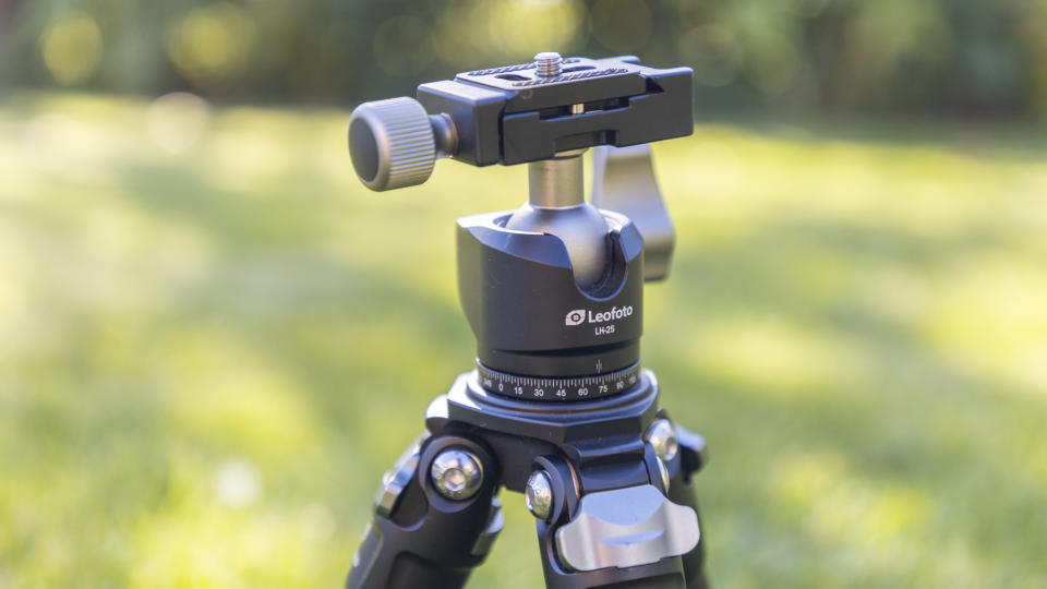 Leofoto Ranger LS-223C mini tripod