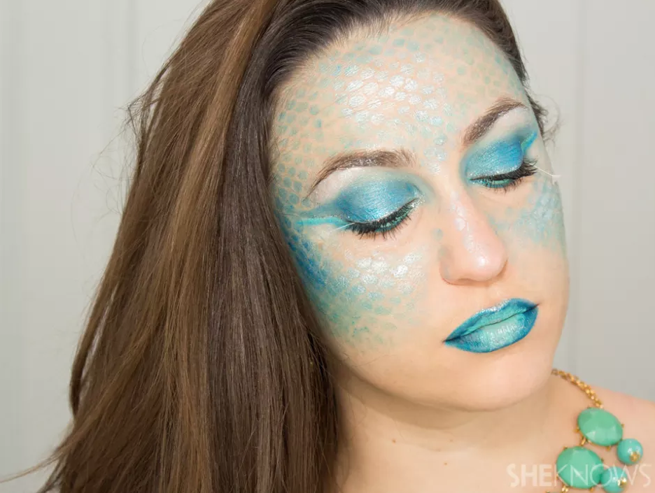 <p>The trick to this flawless underwater look is to hold fishnet stockings to your face and apply your makeup on top. </p><p><strong>Get the tutorial at <a href="http://www.sheknows.com/beauty-and-style/articles/1053563/mermaid-halloween-makeup-tutorial/page:3https://www.sheknows.com/living/articles/1053563/mermaid-halloween-makeup-tutorial/" rel="nofollow noopener" target="_blank" data-ylk="slk:SheKnows;elm:context_link;itc:0;sec:content-canvas" class="link ">SheKnows</a>.</strong> </p>