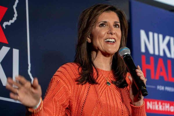 Nikki Haley, precandidata republicana a la presidencia de EU, participa en evento de veteranos, el 22 de enero de 2024