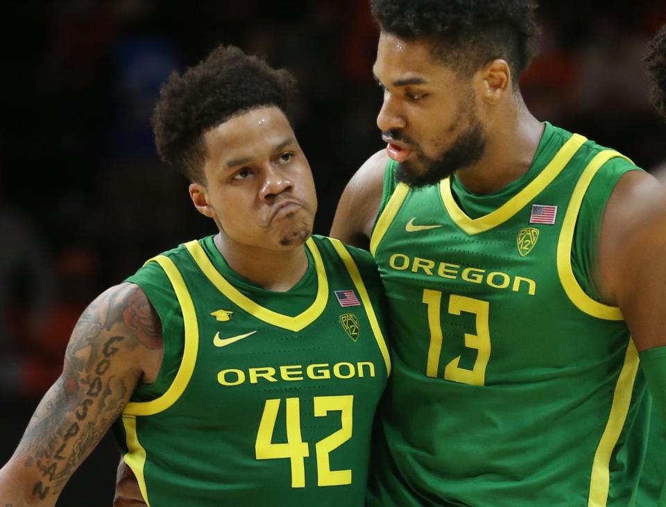 Jacob Young (42), Quincy Guerrier (13) and the rest of the Ducks have won five straight and are starting to look like an NCAA Tournament team.
