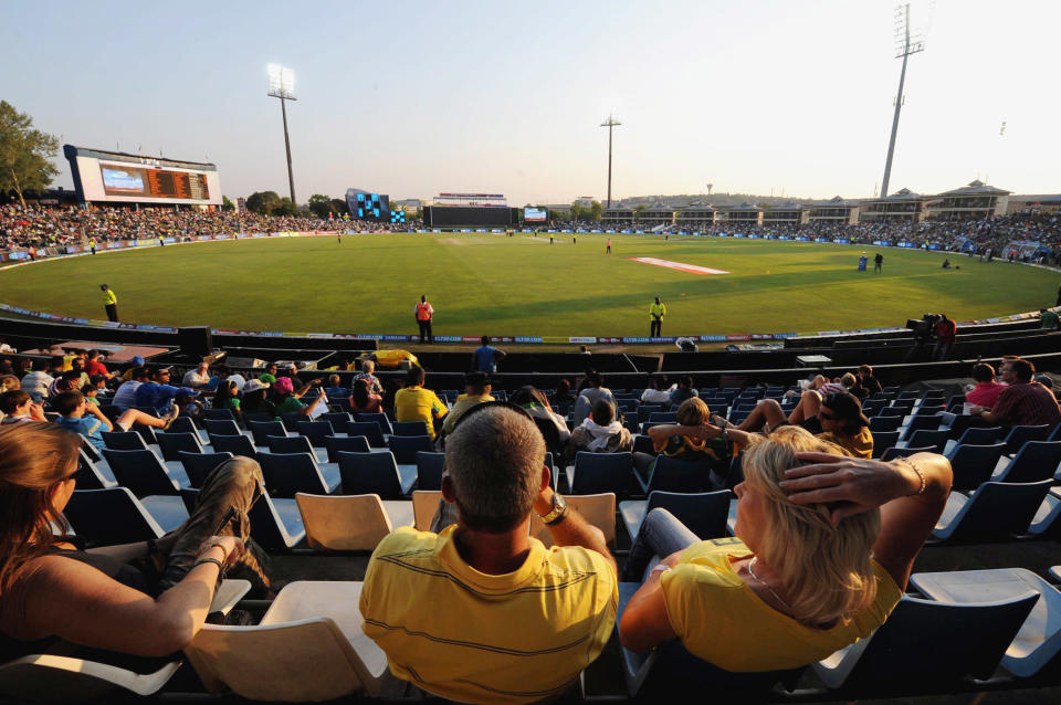 South Australian Redbacks v Warriors: 2010 Champions League 20/20 Semi Final