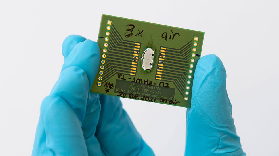  Wiring bonding probe specimen. 