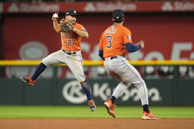 Lourdes Gurriel Jr.'s RBI double, 09/17/2023