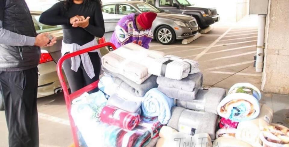 Each year, Elmira Gayten hosts a blanket drive in Dallas, Texas, to collect blankets for the homeless, which she delivers the week of Christmas. Gayten started the tradition to honor her son, 22-year-old Julian Gayten, who was shot and killed in Brookhaven, Mississippi, in December 2015.