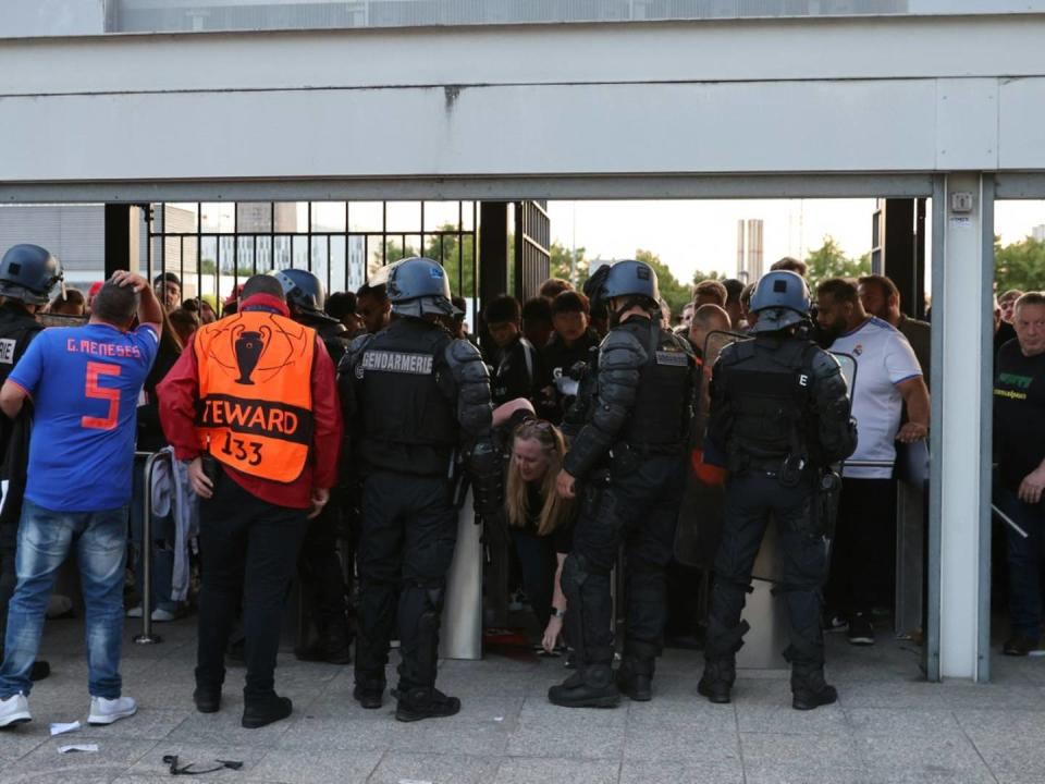 Im Vorfeld des CL-Finales in Paris kam es zu chaotischen Szenen vor dem Stadion. (Bild: Getty Images)