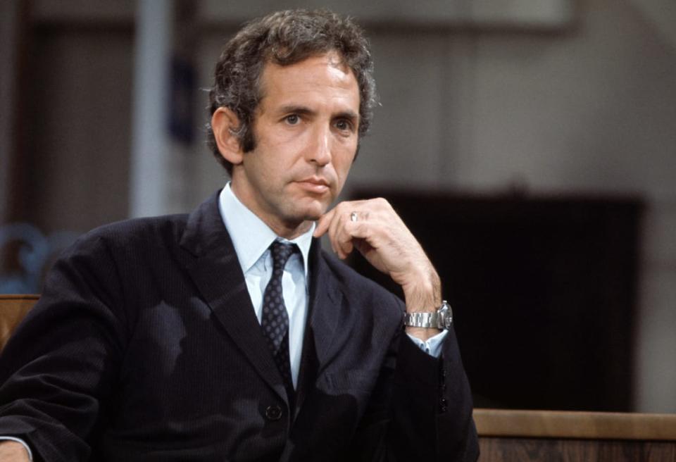 <div class="inline-image__caption"><p>Daniel Ellsberg appears on the Dick Cavett Show in 1972, one year after he leaked the Pentagon Papers.</p></div> <div class="inline-image__credit">ABC Photo Archives via Getty Images</div>