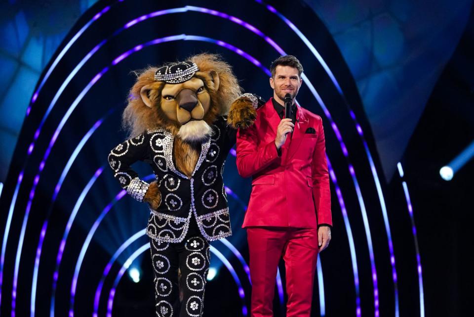 pearly lion, joel dommett, the masked dancer