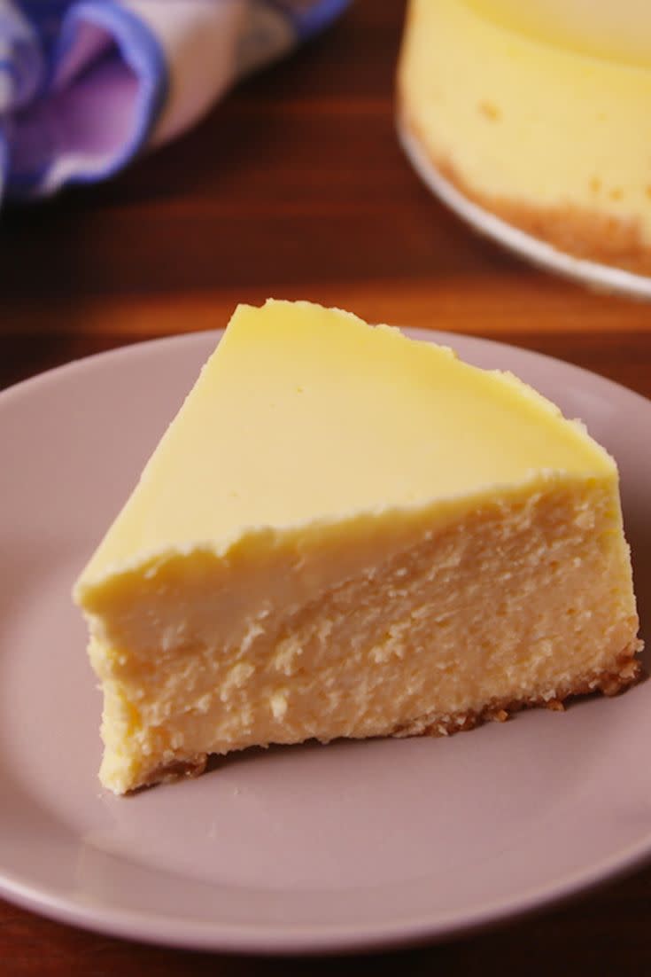 <p>The real secret to perfect cheesecake.</p><p>Get the recipe from <a href="https://www.delish.com/cooking/recipe-ideas/recipes/a52730/slow-cooker-cheesecake-recipe/" rel="nofollow noopener" target="_blank" data-ylk="slk:Delish;elm:context_link;itc:0;sec:content-canvas" class="link ">Delish</a>.</p>