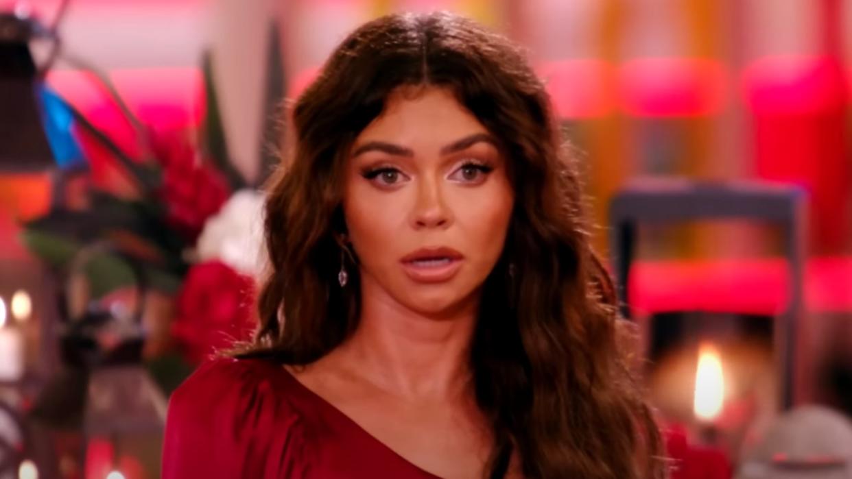  Sarah Hyland shocked hosting Love Island USA 