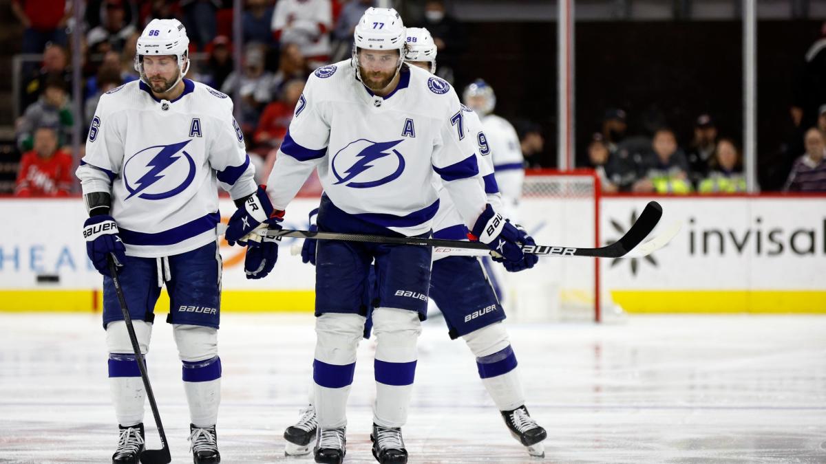 Why has the Lightning's Victor Hedman struggled defensively this season?