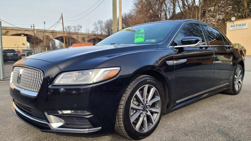 Photo: <a class="link " href="https://harrisburg.craigslist.org/ctd/d/harrisburg-2018-lincoln-continental/7755360814.html" rel="nofollow noopener" target="_blank" data-ylk="slk:Craigslist;elm:context_link;itc:0;sec:content-canvas">Craigslist</a>