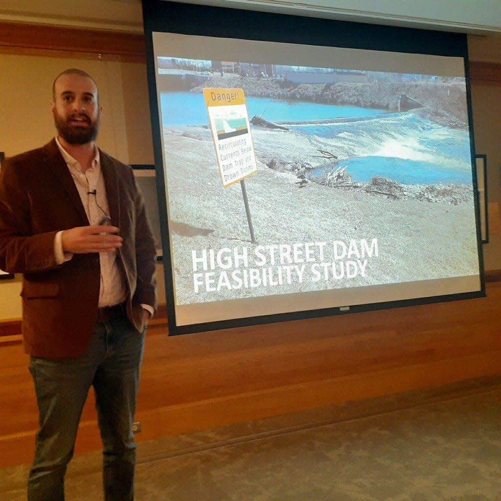 David Heilman of FlatLand Resources discusses the future of the High Street Dam last week during a public meeting. A study is underway to determine what to do with the structure, which is more than a century old.