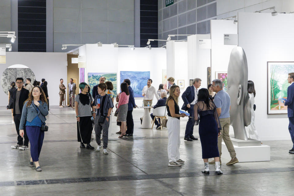 號稱是疫後最大規模的 Art Basel Hong Kong，今年入場人次卻不升反跌。   （主辦單位圖片）