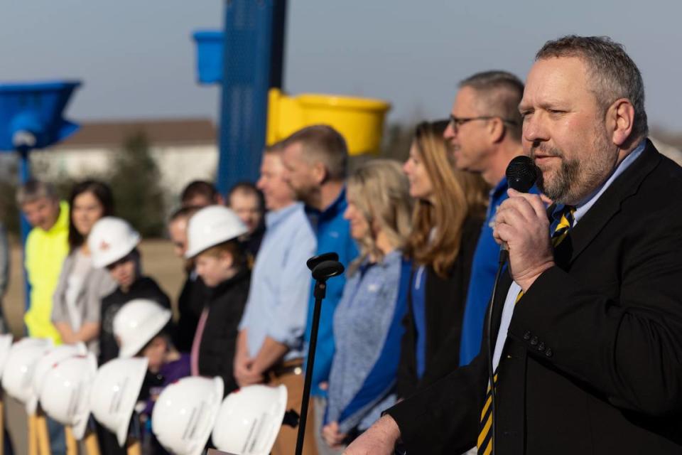 Aviston School District 21 Superintendent Phillip Hamil speaks at a groundbreaking event for the elementary school’s addition in Aviston, Ill., on Feb. 20, 2024. Joshua Carter/Belleville News-Democrat