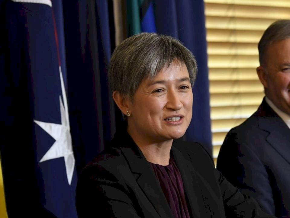 澳洲外長黃英賢(Penny Wong) 宣布3日將前往東加王國訪問。(臉書)