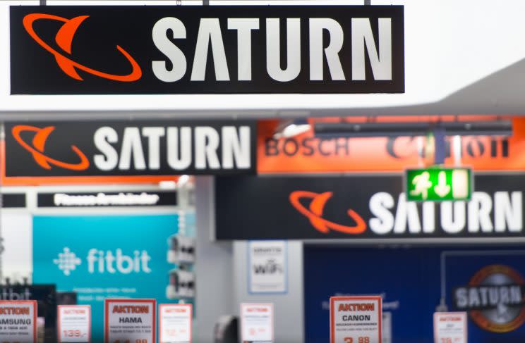 Nicht jeder ist mit den DVD-Empfehlungen des Elektronik-Riesen Saturn zufrieden. (Bild: Monika Skolimowska/dpa)