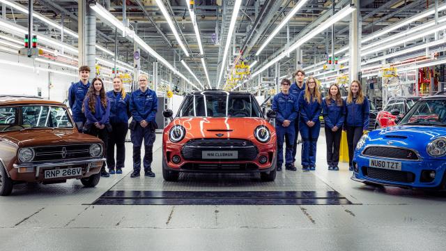 The Mini Clubman Is Dead and It's Taking Its Beloved Barn Doors