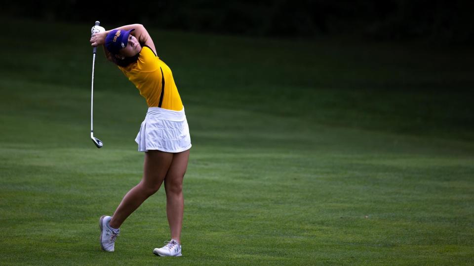 Katelin Richards, the older sister of Anika Richards, plays for the University of Albany (N.Y.) team and as a freshman, tied for 13th in the MAAC championship.