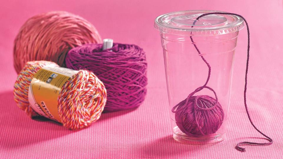 Tangle-proof a ball of yarn 