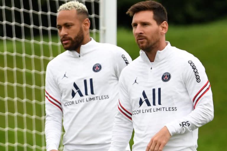 Lionel Messi y Neymar, dos figuras de PSG que hasta ahora pudieron jugar muy poco tiempo juntos