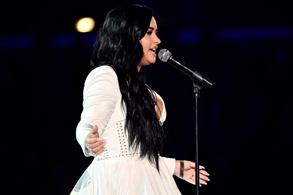 Demi Lovato belts out “Anyone” during an emotional performance.