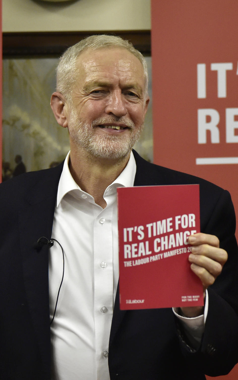 Britain's main opposition Labour Party leader Jeremy Corbyn speaks to supporters at the Pensioner Club in Dudley, England, Thursday, Nov. 21, 2019, as the UK prepares for a General Election on Dec. 12. (AP Photo/Rui Vieira)