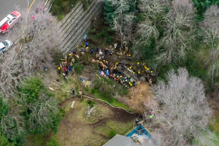 El camión del Ejército volcó sobre una de las curvas de la Ruta Provincial 62 y cayó al vacío