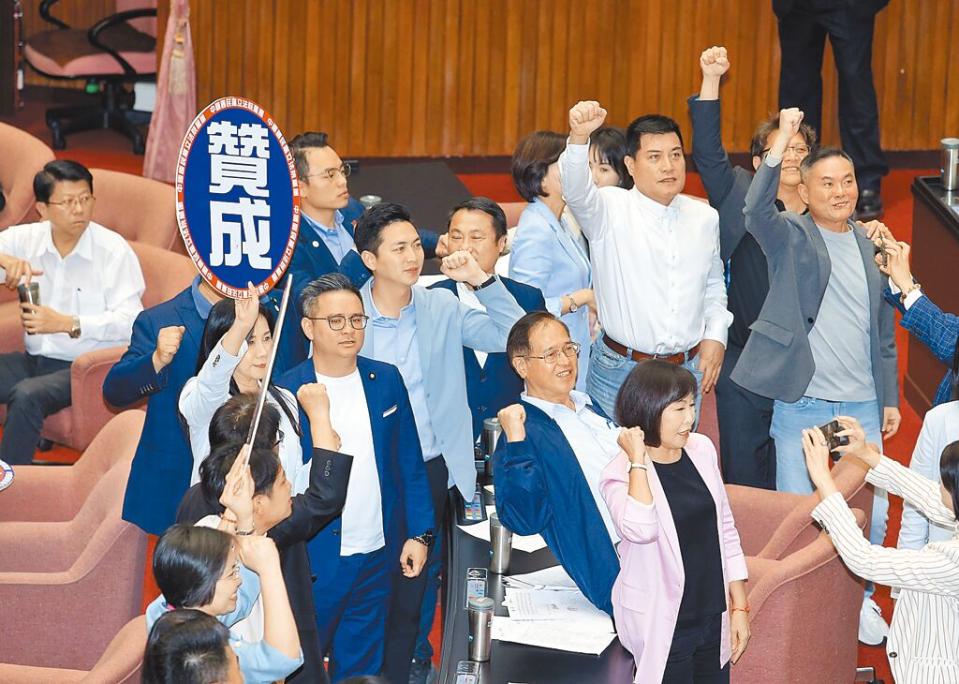 民進黨立委沈伯洋提案「兩岸人民關係條例」修正案，遭藍白封鎖。（姚志平攝）