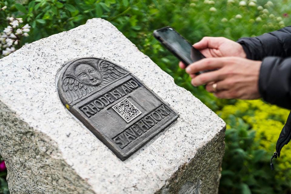A QR code at the center of the Casey Farm plaque allows visitors to get information about each of the Slave History Medallions in Rhode Island.