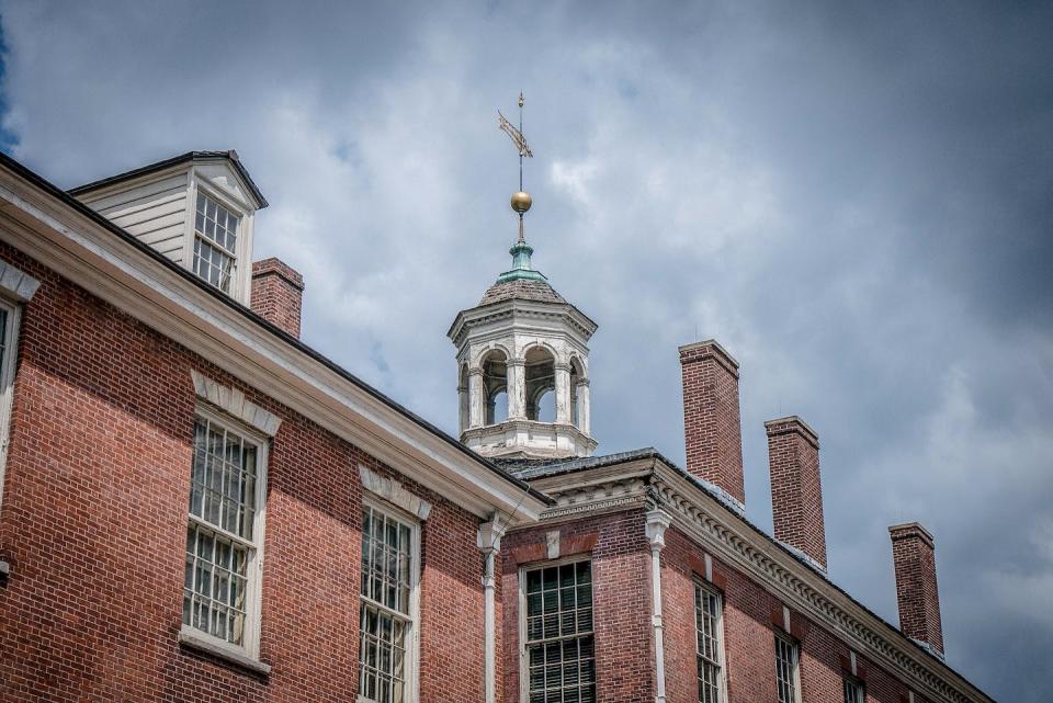 In 1796, President George Washington gave his Eighth Annual Message to the Senate and the House of Representatives at Congress Hall in Philadelphia, seen here. He wanted to alert Congress to the ‘desirableness’ of ‘a national university.’ <a href="https://www.gettyimages.com/detail/photo/congress-hall-in-philadelphia-royalty-free-image/625947436?adppopup=true" rel="nofollow noopener" target="_blank" data-ylk="slk:Montes-Bradley/iStock / Getty Images Plus;elm:context_link;itc:0;sec:content-canvas" class="link ">Montes-Bradley/iStock / Getty Images Plus</a>