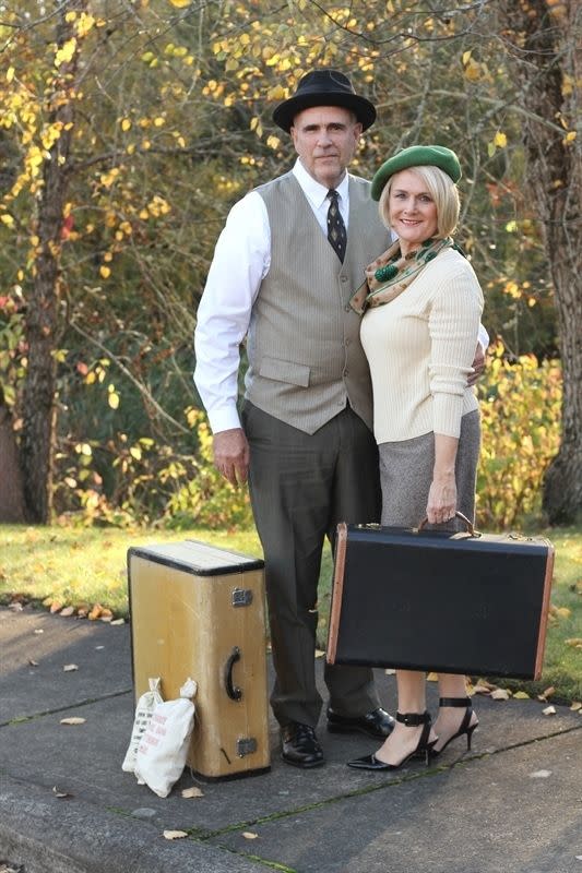 Bonnie and Clyde Halloween Costume