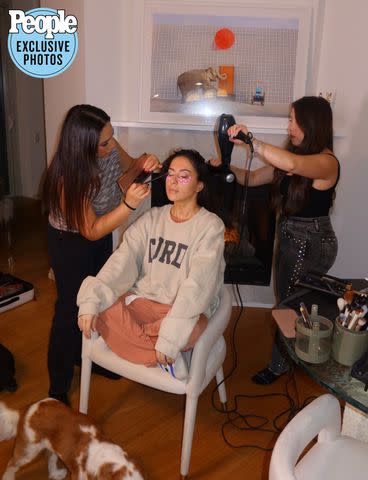 <p>Claudia Oshry</p> Claudia Oshry getting ready for Halloween