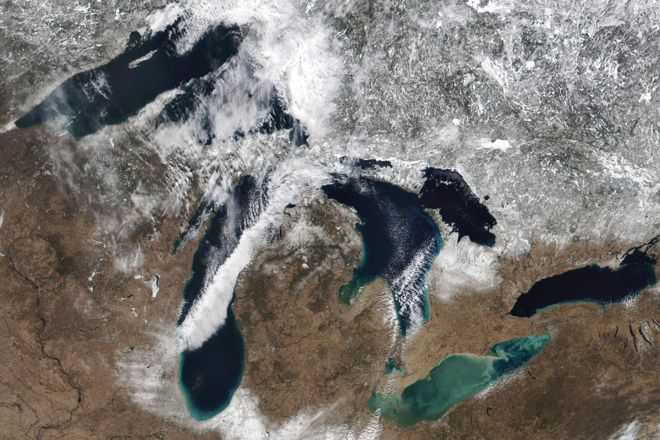 satellite image of Great Lakes iceless winter (NASA Earth Observatory)