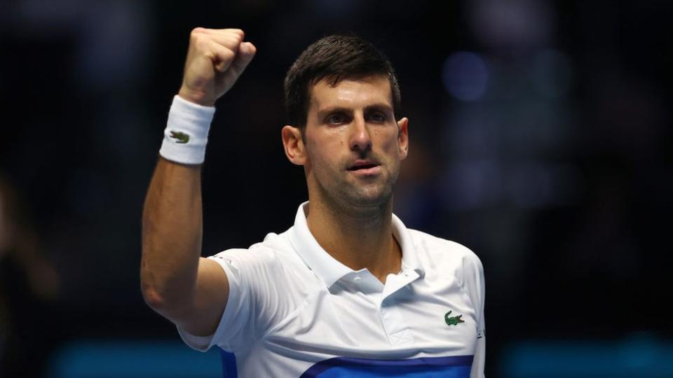 Novak Djokovic celebra una victoria frente al tenista Andrey Rublev en Turín, noviembre 2021