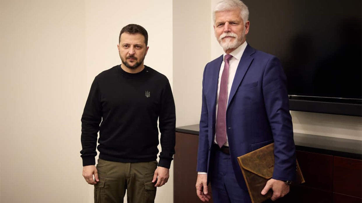 Volodymyr Zelenskyy (R) and Petr Pavel (L) in Vilnius on 11 April. Photo: Office of the President of Ukraine