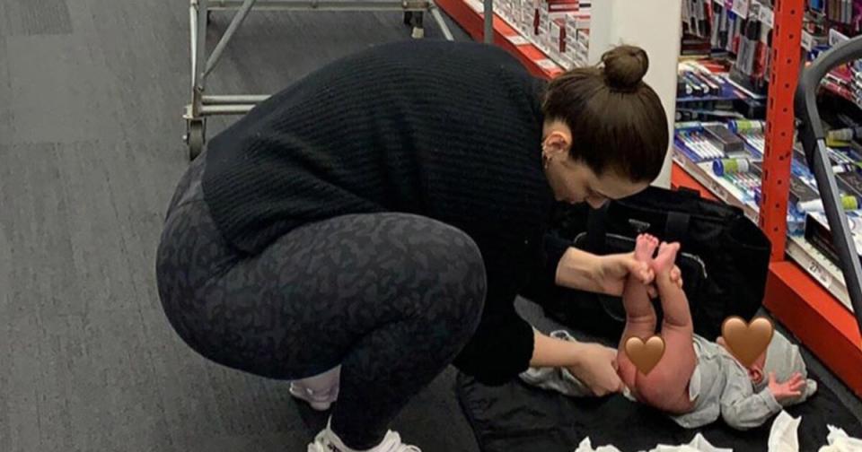 43 Very Candid Celebrity Snapshots Every Mom Can Relate To