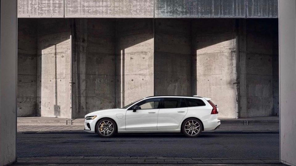 <h1 class="title">volvo-v60-polestar-wagon.jpg</h1><cite class="credit">Courtesy of Volvo</cite>