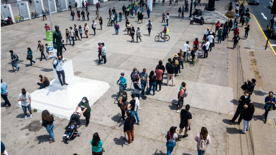 Según medios locales, la votación conllevó una de las mayores participaciones vistas en el país desde que el voto dejó de ser obligatorio en 2012.